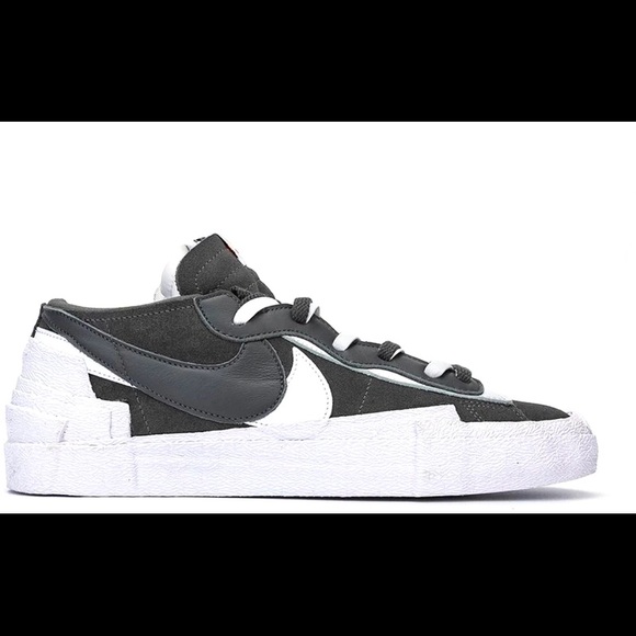 Athletic_Shoes